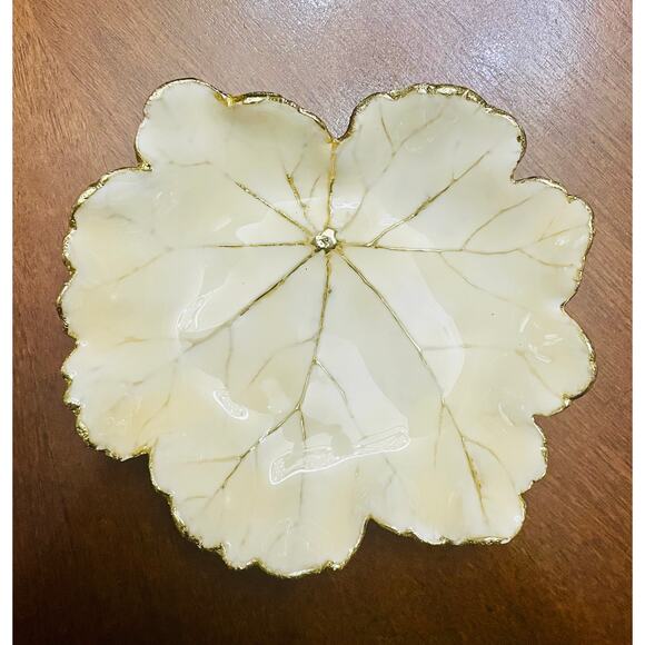 NIB Michael Aram Geranium Leaf Winter Leaves Collection White Enamel Gold Dish - Picture 1 of 13
